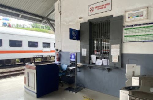 Cikeusal Station, 通勤站 | We provide Indonesia infrastructure map on various property sectors and data. Access property listings, infrastructure developments, news, and valuable transaction data for informed decisions.