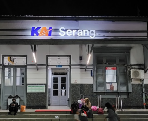 Serang Station, 通勤站 | We provide Indonesia infrastructure map on various property sectors and data. Access property listings, infrastructure developments, news, and valuable transaction data for informed decisions.