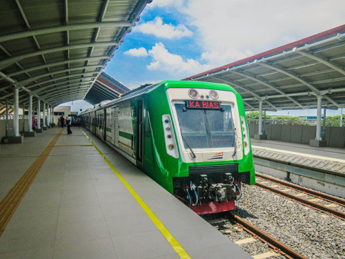 Adi Soemarmo Airport Station, 机场火车站 | We provide Indonesia infrastructure map on various property sectors and data. Access property listings, infrastructure developments, news, and valuable transaction data for informed decisions.