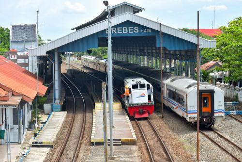 Brebes Station, 城际站 | We provide Indonesia infrastructure map on various property sectors and data. Access property listings, infrastructure developments, news, and valuable transaction data for informed decisions.