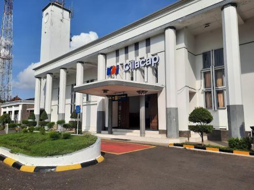 Cilacap Station, 城际站 | We provide Indonesia infrastructure map on various property sectors and data. Access property listings, infrastructure developments, news, and valuable transaction data for informed decisions.