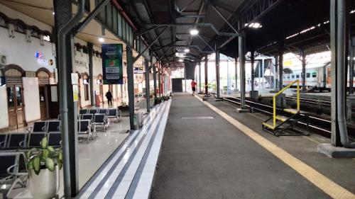 Semarang Tawang Station, 城际站 | We provide Indonesia infrastructure map on various property sectors and data. Access property listings, infrastructure developments, news, and valuable transaction data for informed decisions.