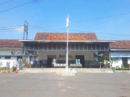 Bangil Station, 城际站 | We provide Indonesia infrastructure map on various property sectors and data. Access property listings, infrastructure developments, news, and valuable transaction data for informed decisions.