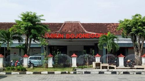 Bojonegoro Station, 城际站 | We provide Indonesia infrastructure map on various property sectors and data. Access property listings, infrastructure developments, news, and valuable transaction data for informed decisions.