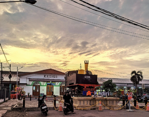 Kediri Station, 城际站 | We provide Indonesia infrastructure map on various property sectors and data. Access property listings, infrastructure developments, news, and valuable transaction data for informed decisions.
