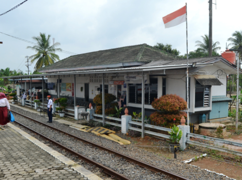 Ketapang Station, 城际站 | We provide Indonesia infrastructure map on various property sectors and data. Access property listings, infrastructure developments, news, and valuable transaction data for informed decisions.