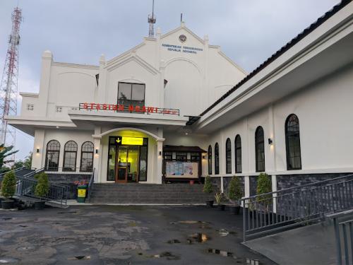 Ngawi Station, 城际站 | We provide Indonesia infrastructure map on various property sectors and data. Access property listings, infrastructure developments, news, and valuable transaction data for informed decisions.