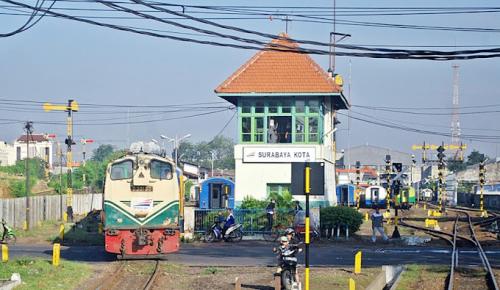 Surabaya Kota Station, 城际站 | We provide Indonesia infrastructure map on various property sectors and data. Access property listings, infrastructure developments, news, and valuable transaction data for informed decisions.