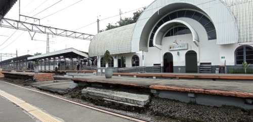 Cilebut Station, 通勤站 | We provide Indonesia infrastructure map on various property sectors and data. Access property listings, infrastructure developments, news, and valuable transaction data for informed decisions.