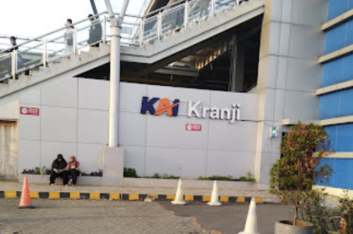 Kranji Station, 通勤站 | We provide Indonesia infrastructure map on various property sectors and data. Access property listings, infrastructure developments, news, and valuable transaction data for informed decisions.