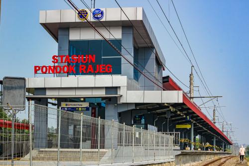 Pondok Rajeg Station, 通勤站 | We provide Indonesia infrastructure map on various property sectors and data. Access property listings, infrastructure developments, news, and valuable transaction data for informed decisions.