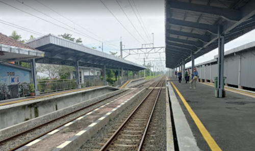 Brambanan Station, 通勤站 | We provide Indonesia infrastructure map on various property sectors and data. Access property listings, infrastructure developments, news, and valuable transaction data for informed decisions.