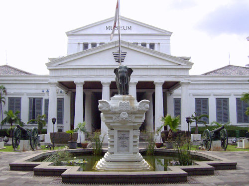 National Museum, 娱乐 | We provide Indonesia infrastructure map on various property sectors and data. Access property listings, infrastructure developments, news, and valuable transaction data for informed decisions.