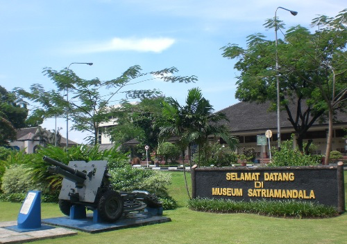 Satriamandala Museum, 娱乐 | We provide Indonesia infrastructure map on various property sectors and data. Access property listings, infrastructure developments, news, and valuable transaction data for informed decisions.
