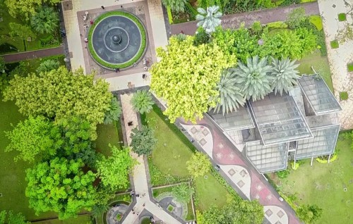 Taman Menteng, 娱乐 | We provide Indonesia infrastructure map on various property sectors and data. Access property listings, infrastructure developments, news, and valuable transaction data for informed decisions.