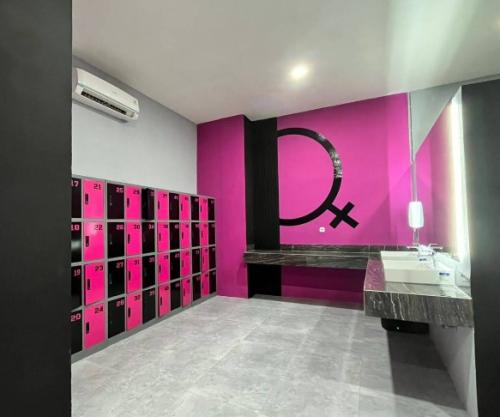 FitX Gym Tebet, Stand Alone Retail | We provide Indonesia infrastructure map on various property sectors and data. Access property listings, infrastructure developments, news, and valuable transaction data for informed decisions.