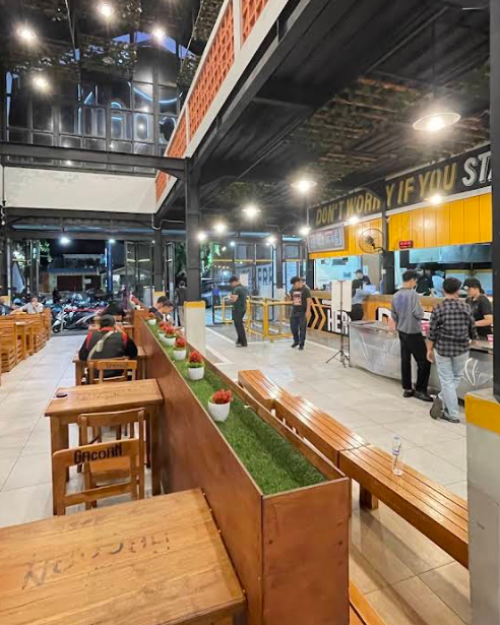 Mie Gacoan Pahlawan Revolusi, Stand Alone Retail | We provide Indonesia infrastructure map on various property sectors and data. Access property listings, infrastructure developments, news, and valuable transaction data for informed decisions.