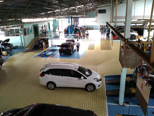 Honda Kebon Jeruk, Automotive Dealership | We provide Indonesia infrastructure map on various property sectors and data. Access property listings, infrastructure developments, news, and valuable transaction data for informed decisions.