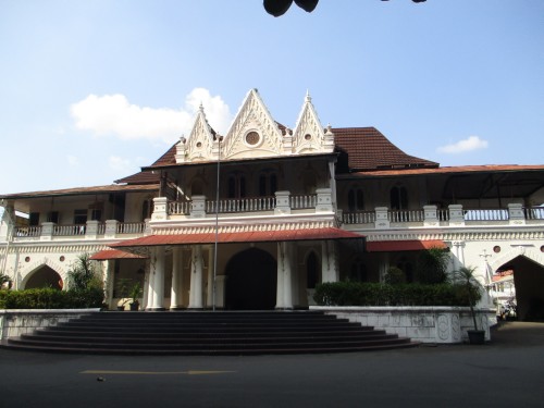 Primaya Hospital PGI Cikini, 医院 | We provide Indonesia infrastructure map on various property sectors and data. Access property listings, infrastructure developments, news, and valuable transaction data for informed decisions.