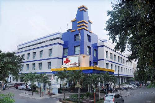 Eka Hospital Pluit, 医院 | We provide Indonesia infrastructure map on various property sectors and data. Access property listings, infrastructure developments, news, and valuable transaction data for informed decisions.