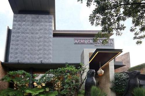 The Harvest Senopati, Stand Alone Retail | We provide Indonesia infrastructure map on various property sectors and data. Access property listings, infrastructure developments, news, and valuable transaction data for informed decisions.