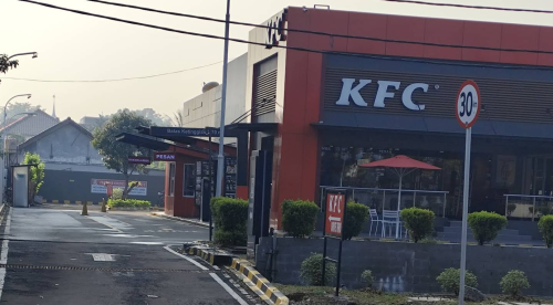 KFC Raden Inten Jakarta, Stand Alone Retail | We provide Indonesia infrastructure map on various property sectors and data. Access property listings, infrastructure developments, news, and valuable transaction data for informed decisions.