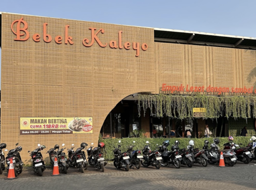 Bebek Kaleyo JGC, Stand Alone Retail | We provide Indonesia infrastructure map on various property sectors and data. Access property listings, infrastructure developments, news, and valuable transaction data for informed decisions.