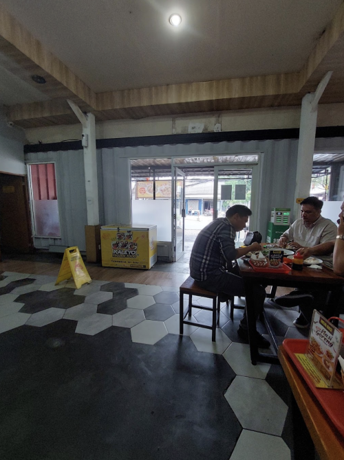 Bebek Kaleyo Express Lebak Bulus, Stand Alone Retail | We provide Indonesia infrastructure map on various property sectors and data. Access property listings, infrastructure developments, news, and valuable transaction data for informed decisions.