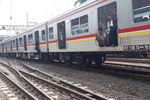 Jakarta - Bogor Intercity Line, 通勤 城际线 | We provide Indonesia infrastructure map on various property sectors and data. Access property listings, infrastructure developments, news, and valuable transaction data for informed decisions.