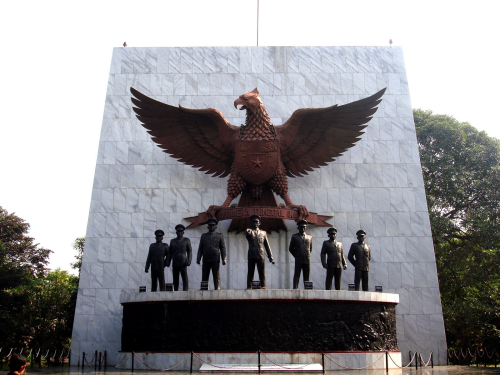 Pancasila Sakti Monument, 地标 | We provide Indonesia infrastructure map on various property sectors and data. Access property listings, infrastructure developments, news, and valuable transaction data for informed decisions.