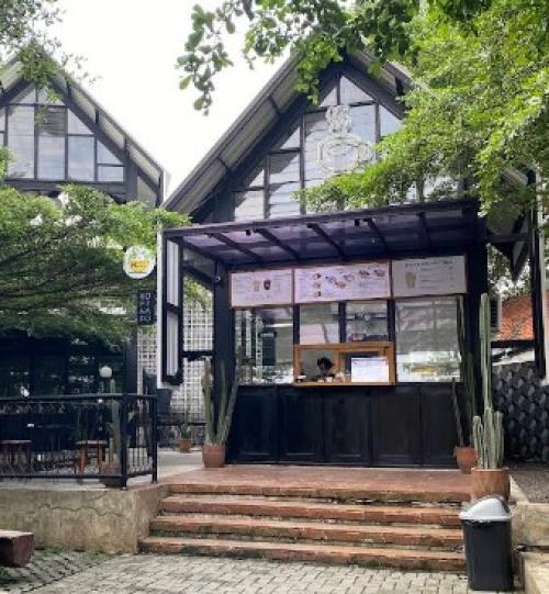 Kopi Nako Ciracas, Stand Alone Retail | We provide Indonesia infrastructure map on various property sectors and data. Access property listings, infrastructure developments, news, and valuable transaction data for informed decisions.