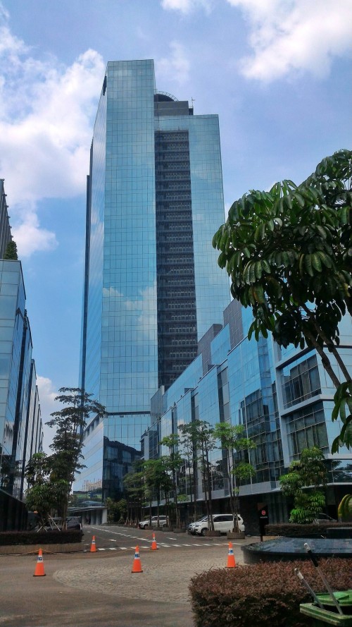 Altira Business Park berlokasi di Jalan Yos Sudarso, Sunter, Jakarta Utara. Ada dua gedung kantor di komplek perkantoran ini, yaitu Altira Office Tower dan Alti...