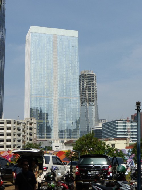 Centennial Tower merupakan gedung perkantoran yang berlokasi di Jalan Gatot Subroto, Jakarta Selatan. Gedung ini juga berada di sekitar persimpangan Semanggi, d...