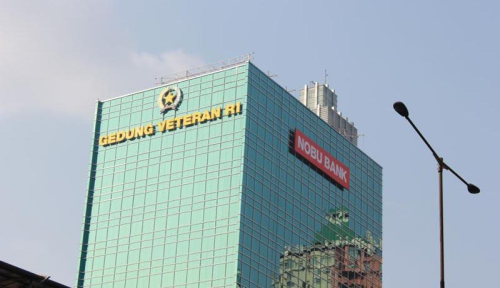 Gedung Veteran yang dikenal sebagai Gedung Veteran Republik Indonesia (GVRI) berada di Jalan Jendral Sudirman Kav. 50, Jakarta Selatan. Gedung ini merupakan ban...