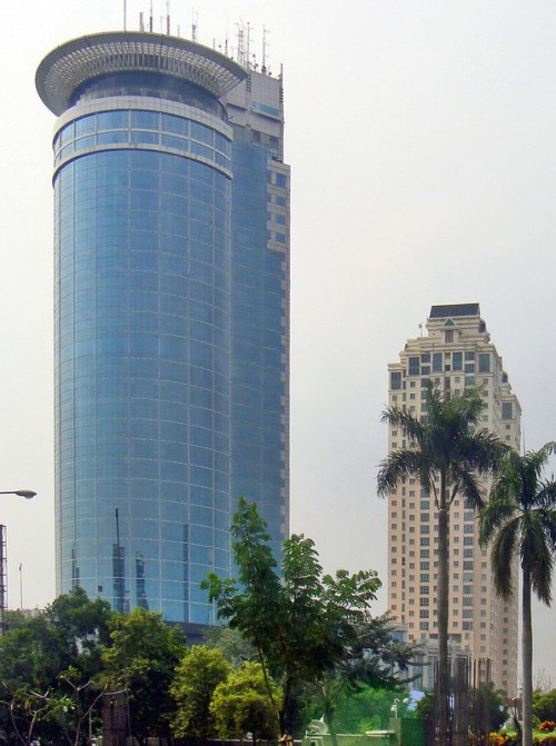 Menara Imperium merupakan gedung perkantoran yang berada di Jalan Rasuna Said, Jakarta Selatan. Dibangun pada tahun 1993, Menara Imperium terdiri dari 31 lantai...