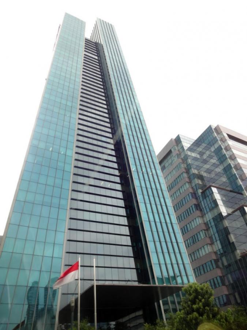 Menara Palma berada di Jalan Rasuna Said, Jakarta  Selatan. Gedung ini didirikan oleh PT Wanamitra Permai, terdiri dari 30 lantai dengan total luas bangunan sek...