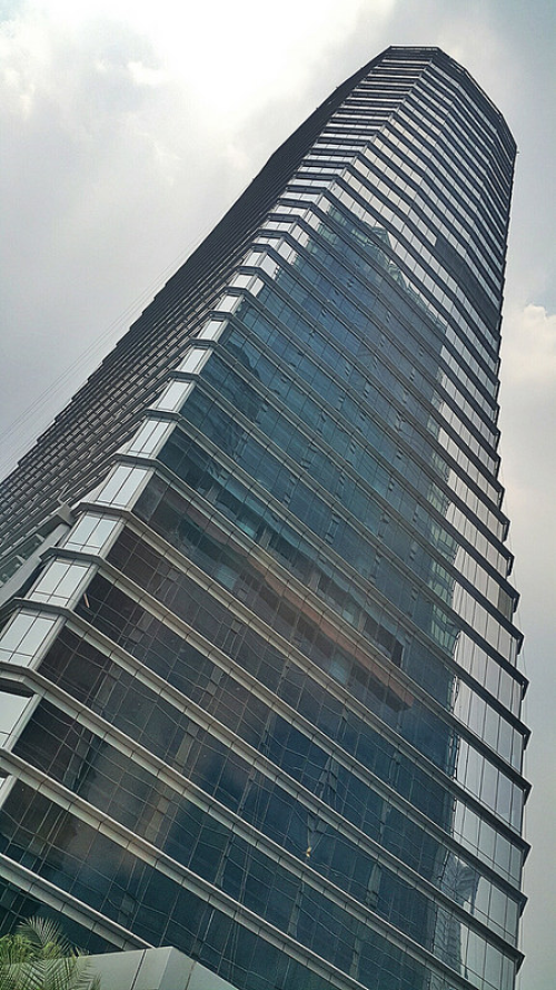 Menara Palma 2 (Graha XL) atau juga dikenal sebagai Axiata Tower merupakan gedung perkantoran yang terletak di kawasan CBD, tepatnya di Jalan Rasuna Said X.5. M...