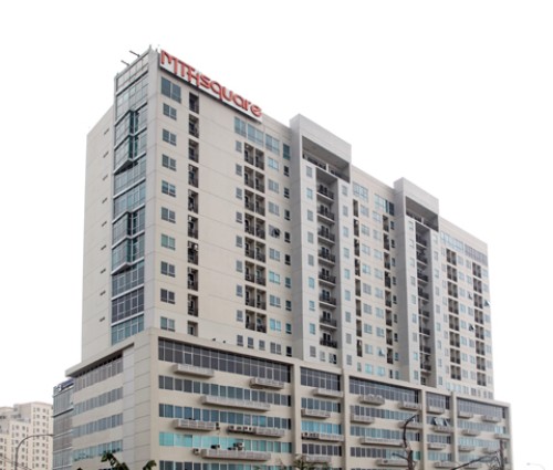 MT Haryono Square atau MTH Square terletak di kawasan Jatinegara, Jakarta Timur. MTH Square terdiri dari 260 unit apartemen, 43 unit shopping arcade bernama Cit...