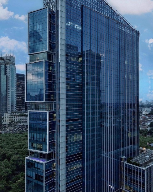 Multivision Tower merupakan gedung perkantoran yang berlokasi di Jalan Kuningan Mulia, Jakarta Selatan. Pengembang gedung ini adalah Ciputra Group, terdiri dari...