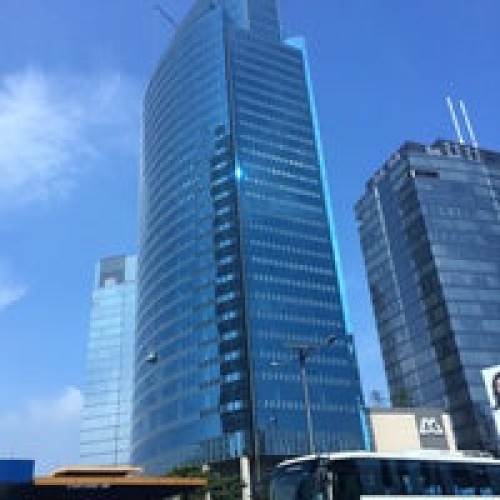 Wisma Mulia 2 merupakan gedung yang berbatasan langsung dengan Wisma Mulia 1 dan merupakan kembaran dari Wisma Mulia 1. Wisma mulia 2 merupakan gedung perkantor...