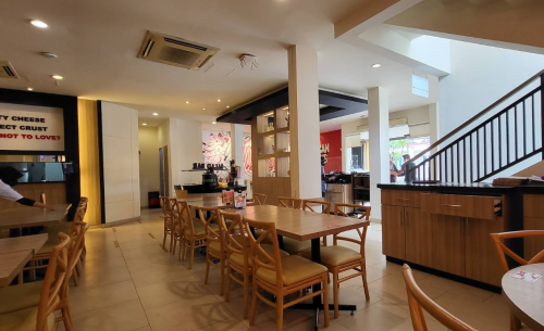 Pizza Hut Taman Ratu, Stand Alone Retail | We provide Indonesia infrastructure map on various property sectors and data. Access property listings, infrastructure developments, news, and valuable transaction data for informed decisions.