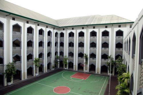 Al Izhar Primary Islamic School, 私立学校 | We provide Indonesia infrastructure map on various property sectors and data. Access property listings, infrastructure developments, news, and valuable transaction data for informed decisions.