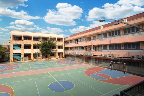 IPEKA Tomang II Senior High School, 私立学校 | We provide Indonesia infrastructure map on various property sectors and data. Access property listings, infrastructure developments, news, and valuable transaction data for informed decisions.