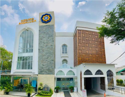 Nizamia Andalusia Primary School, 私立学校 | We provide Indonesia infrastructure map on various property sectors and data. Access property listings, infrastructure developments, news, and valuable transaction data for informed decisions.
