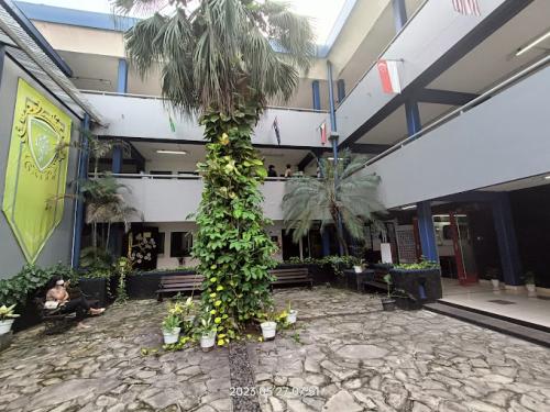 Raffles Primary Christian School Pondok Indah, 私立学校 | We provide Indonesia infrastructure map on various property sectors and data. Access property listings, infrastructure developments, news, and valuable transaction data for informed decisions.