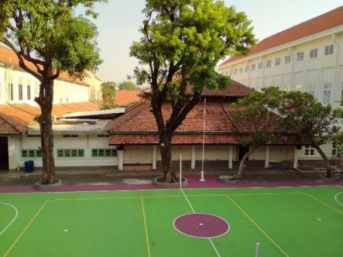 Santa Ursula Senior High School, 私立学校 | We provide Indonesia infrastructure map on various property sectors and data. Access property listings, infrastructure developments, news, and valuable transaction data for informed decisions.