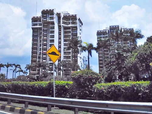 Palm Court, 服务 出租公寓 | We provide Indonesia infrastructure map on various property sectors and data. Access property listings, infrastructure developments, news, and valuable transaction data for informed decisions.