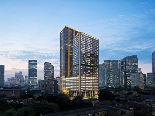 Swissotel Jakarta Living, 服务 出租公寓 | We provide Indonesia infrastructure map on various property sectors and data. Access property listings, infrastructure developments, news, and valuable transaction data for informed decisions.