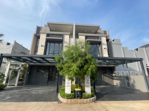 Bukit Podomoro Jakarta, residential commercial for lease sale, dijual disewakan | We provide Indonesia infrastructure map on various property sectors and data. Access property listings, infrastructure developments, news, and valuable transaction data for informed decisions.