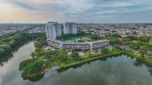 CitraLake Villa - CitraGarden City, residential commercial for lease sale, dijual disewakan | We provide Indonesia infrastructure map on various property sectors and data. Access property listings, infrastructure developments, news, and valuable transaction data for informed decisions.